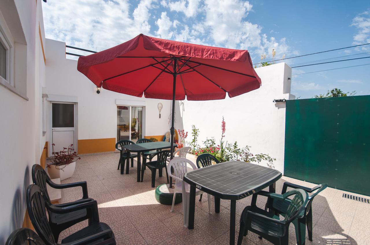 Rivers Nation Surf Camp Bed & Breakfast Atouguia Da Baleia Eksteriør bilde