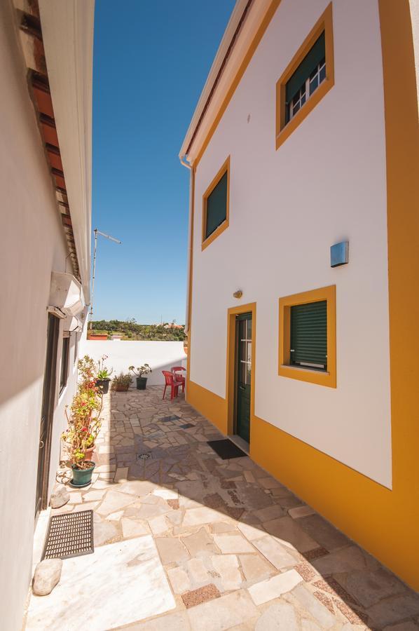 Rivers Nation Surf Camp Bed & Breakfast Atouguia Da Baleia Eksteriør bilde