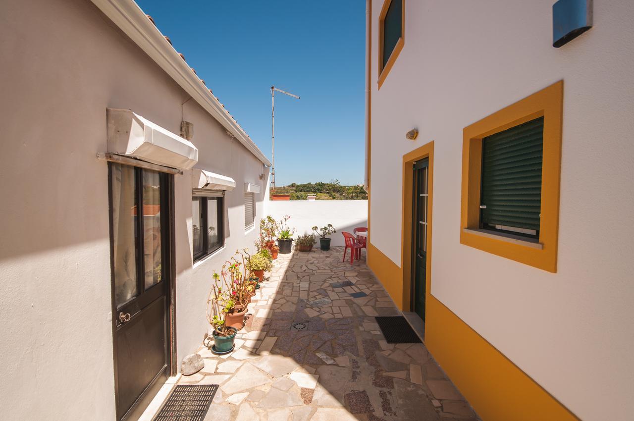 Rivers Nation Surf Camp Bed & Breakfast Atouguia Da Baleia Eksteriør bilde